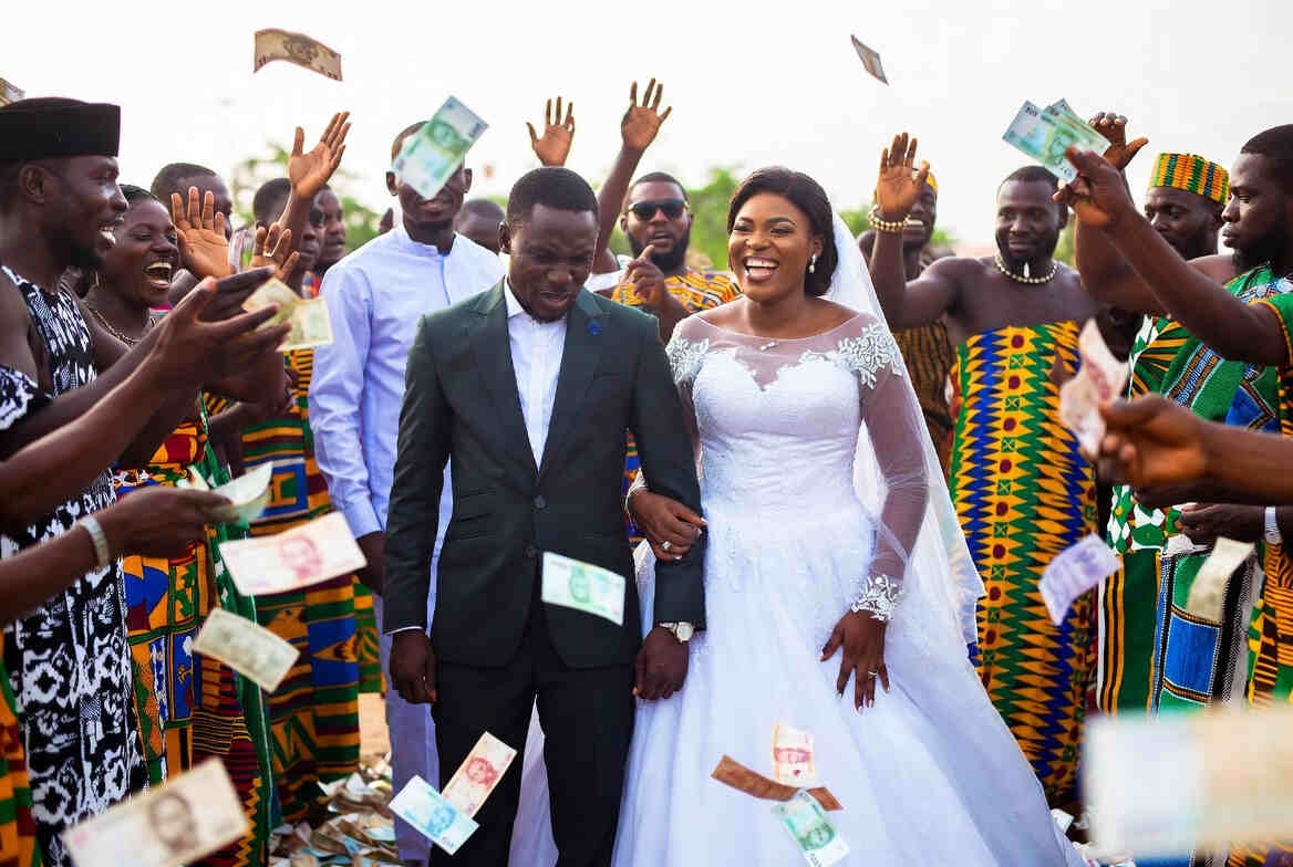 Top 4 Dangers of Borrowing Money for a Wedding